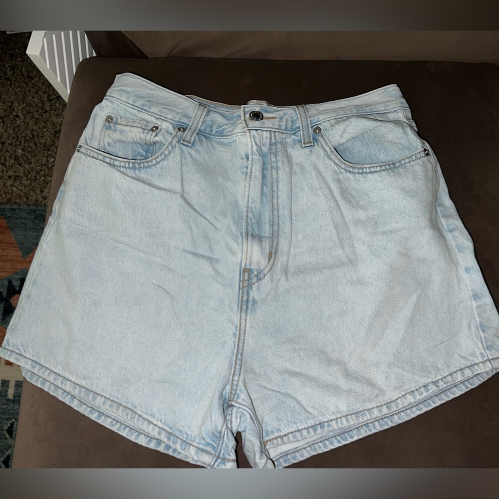 Levi High Rise Loose Shorts